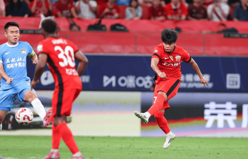 LOL官网-关于欧联赛程吃紧，上海海港加时末段手感冰凉，球迷炸锅，团队化学反应显著的信息